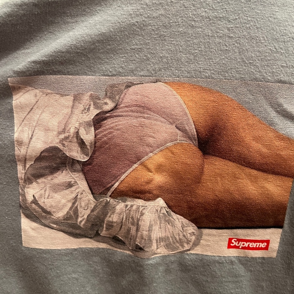 Supreme Maude Tee - Picture 3 of 6